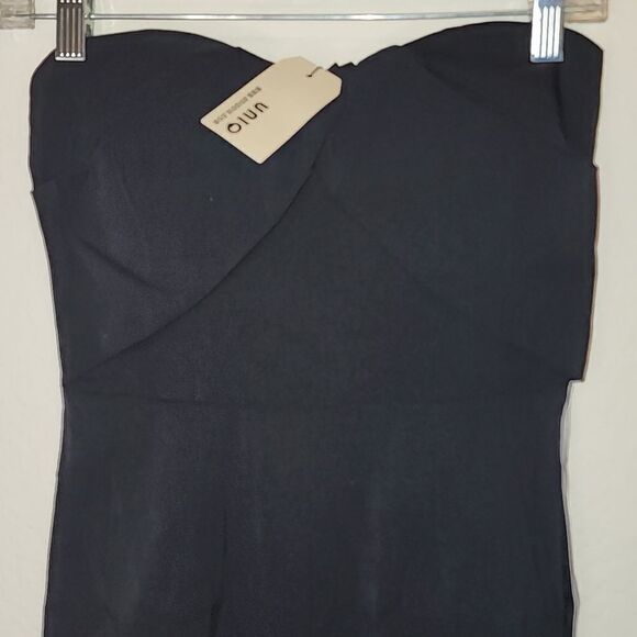 Uniq Strapless Jumpsuit in Black and white - Picture 4 of 6